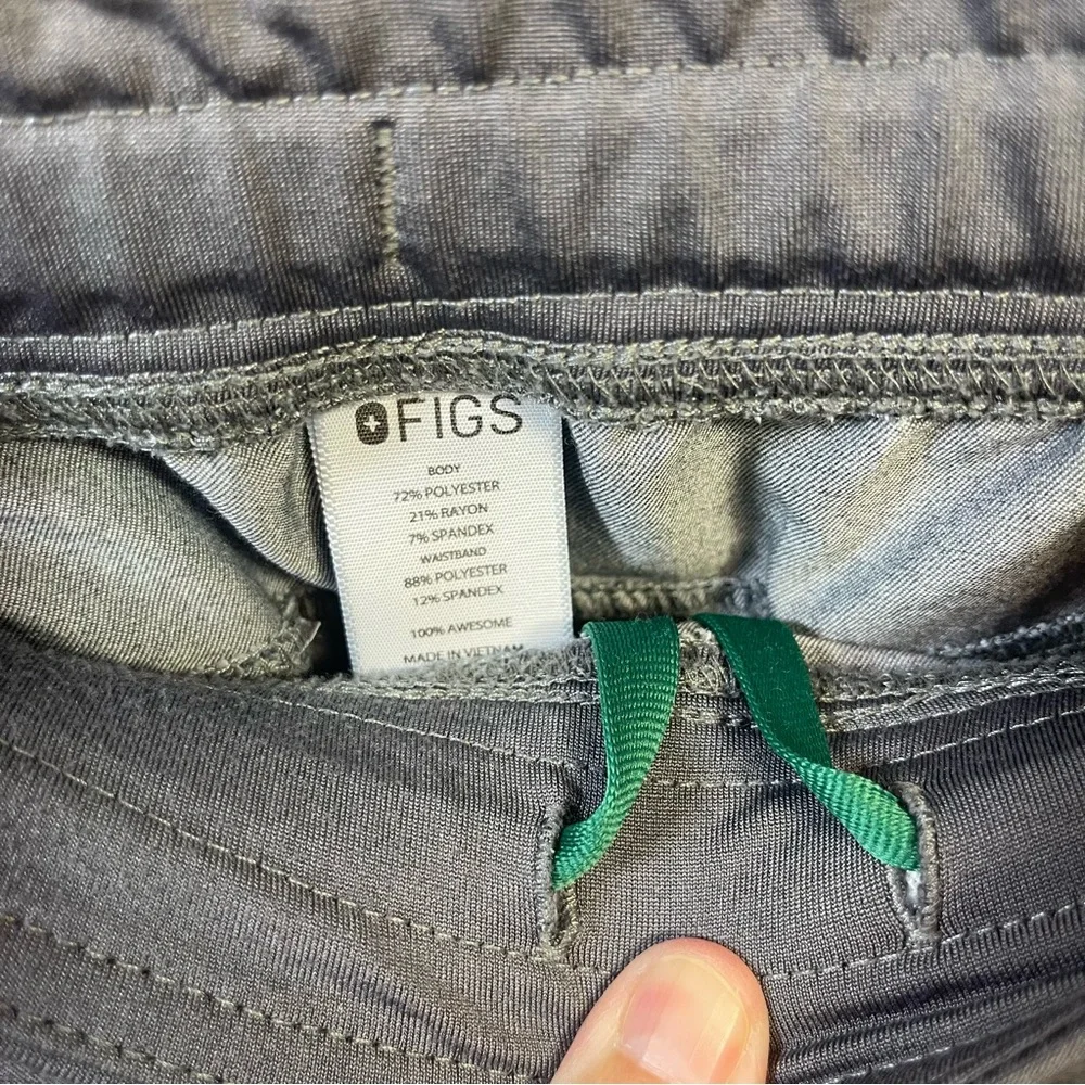FIGS Technical Scrub Pants Mens‎ Medium Gray Cargo T2001 O16